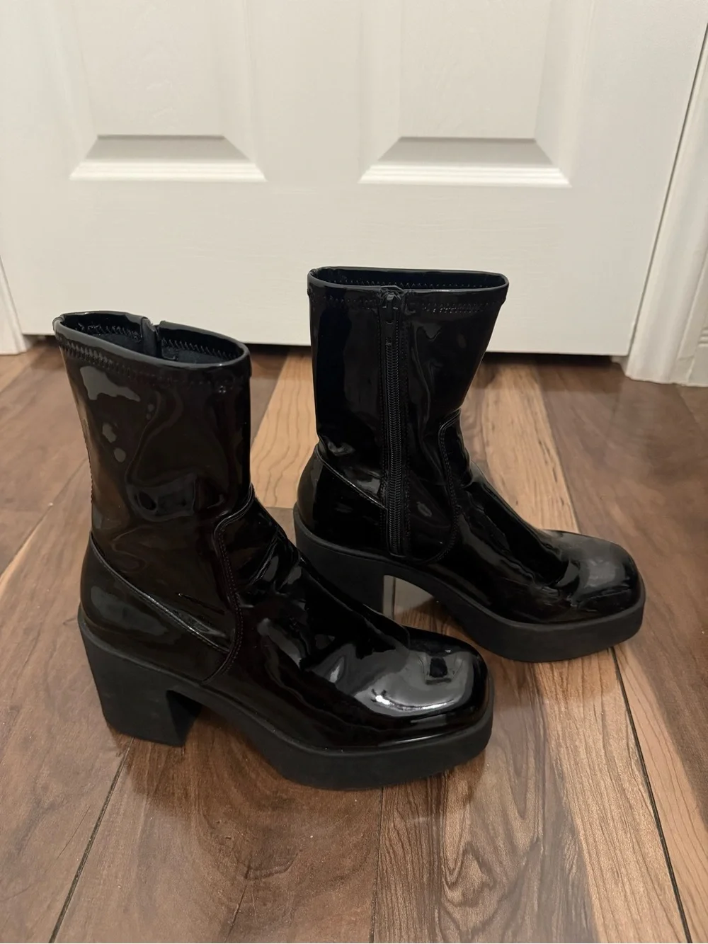 Aldo sleek black
